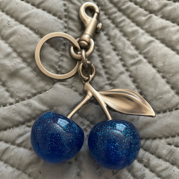 unbranded Accessories - Cherry keychain/bagcharm
